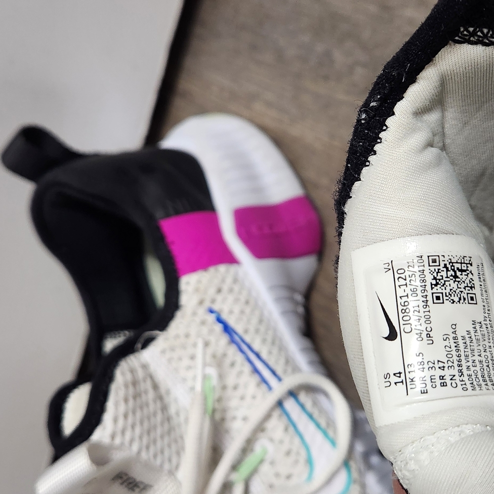 Nike Free RN 5.0 White Sneakers - Picture 5 of 5